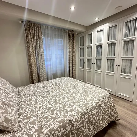 Encantador En El Centro De Con Parking Opcional بلباو